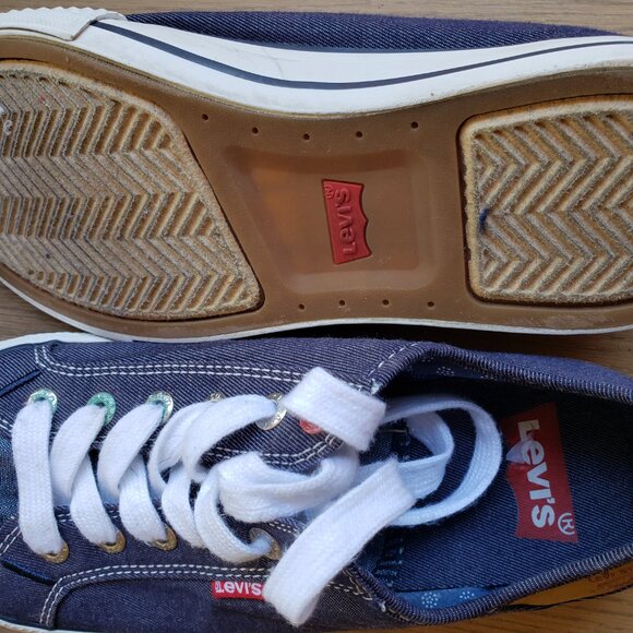 EUC LEVI'S denim converse style blue sneaker (6.5) KICKS - Picture 8 of 8